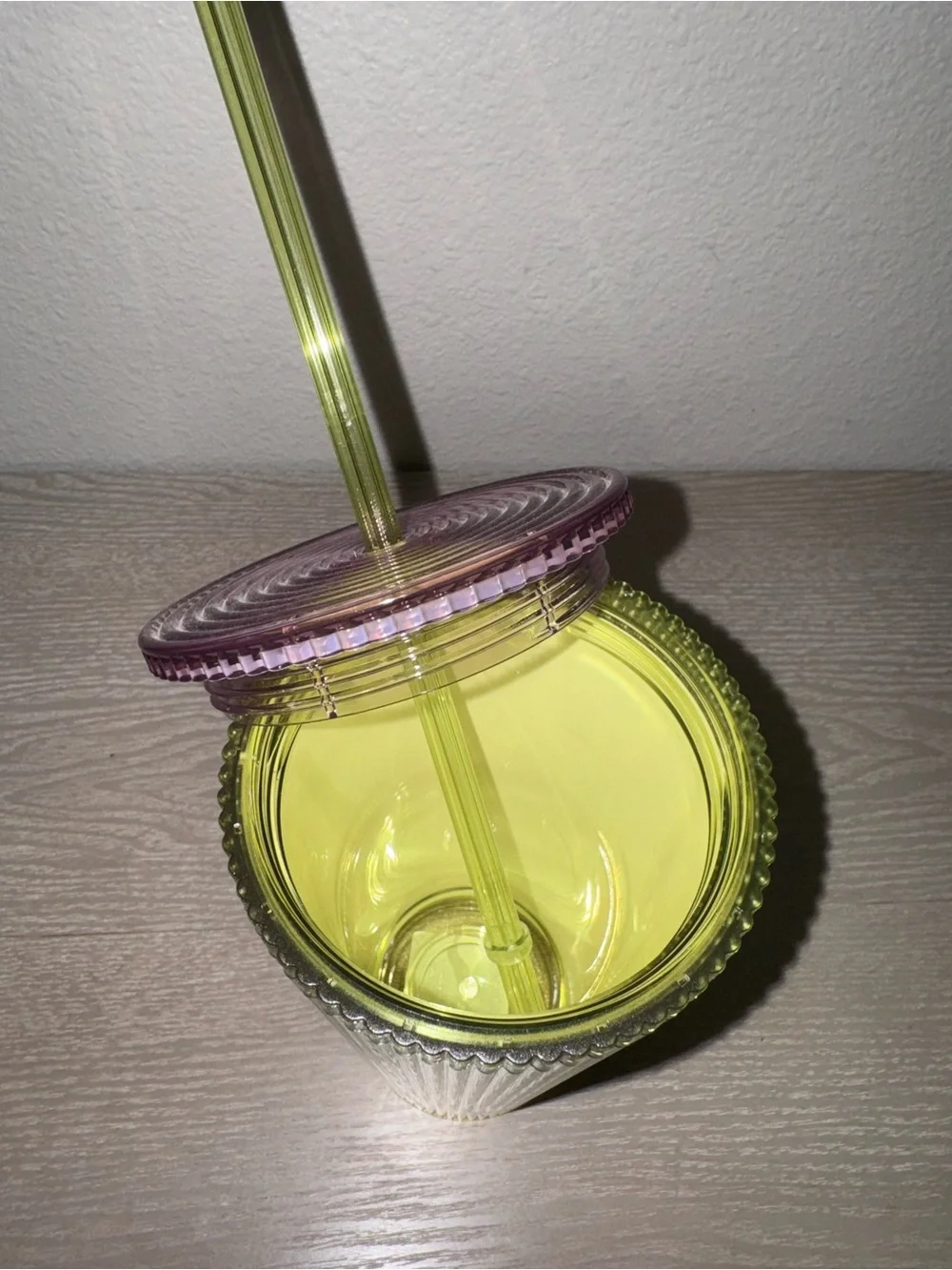 Starbucks Pleated Green Apple & Lilac Grande Cold Cup 16oz